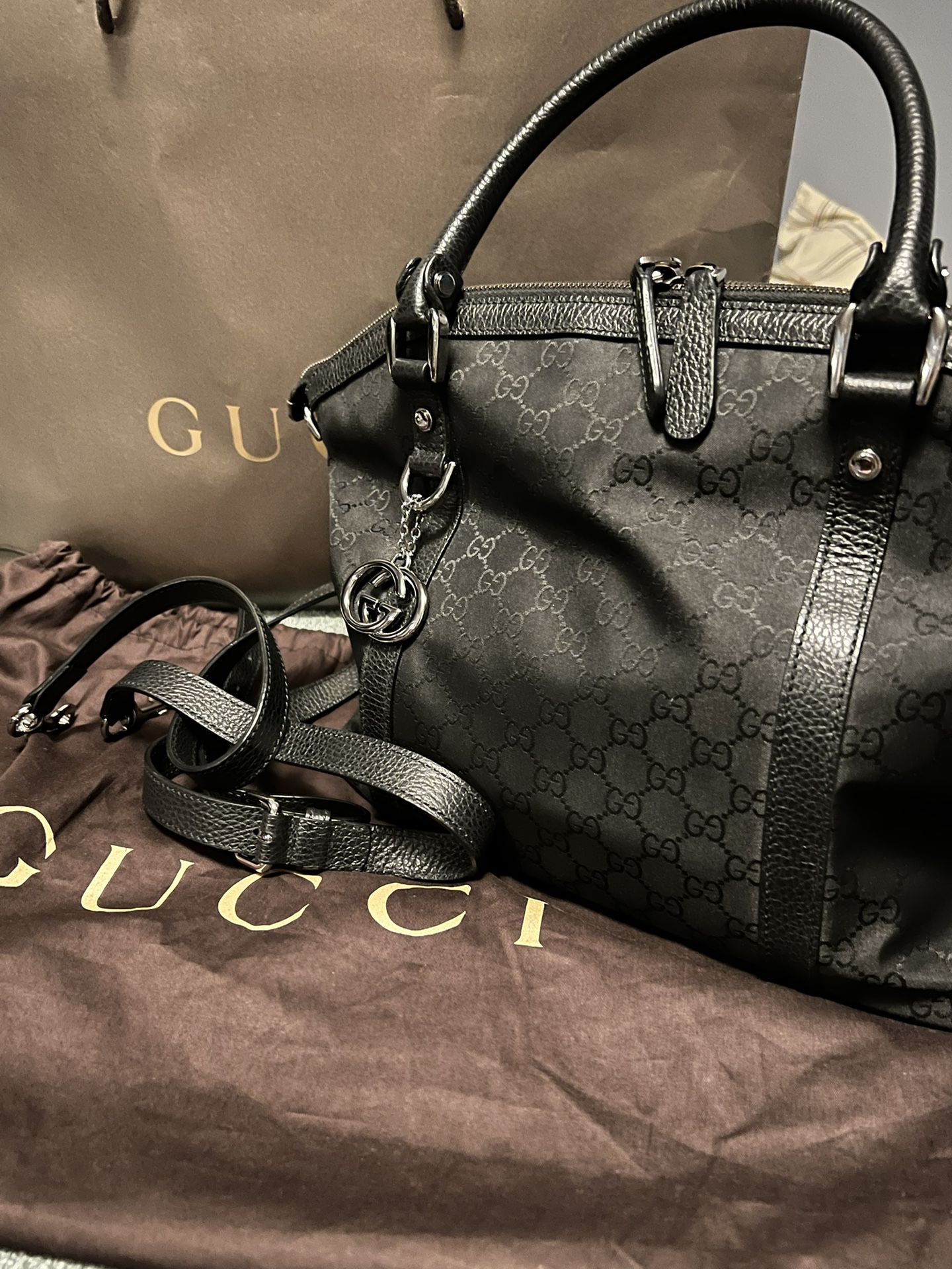 GUCCI TWO WAY TOTE CANVASS