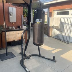 Everlast Heavy bag and stand, 70lb