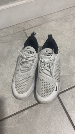 I only accept Apple Pay, size 9, Nike air270