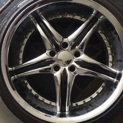 4 tires, 245/35ZR20 is like new.