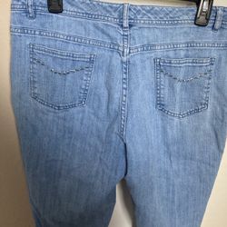 Medium Wash Blue Denim Crop Pants 