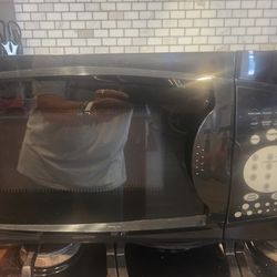 Magic Chef Small Microwave