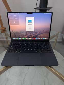 2022 Apple MacBook Air M2 Chip