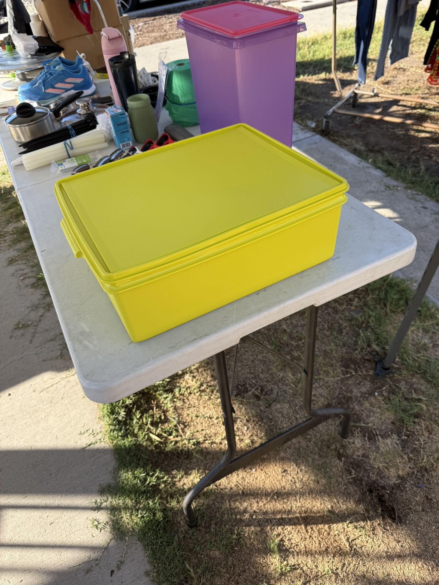 Tupperware Brand Jumbo Storage Rectangular Box 