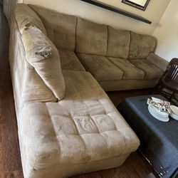Couch / Sectional 