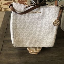 Una bolsa de Maicol Corrs está limpia