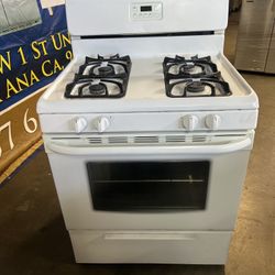 GAS STOVE 30”WIDE IN WHITE 