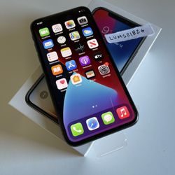 New Apple iPhone X (Unlocked) [A1901] Gray, 256 GB 826