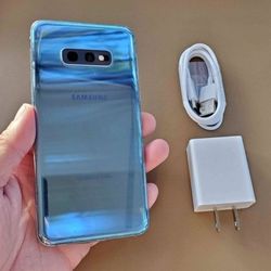 Samsung Galaxy S10e,  Factory Unlocked,  Excellent Condition.  Like New 