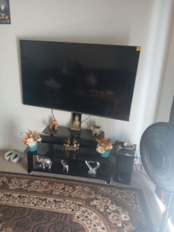 Hisence tv 65inch with Sony sound bar speaker box