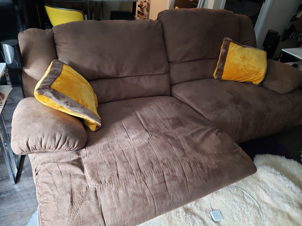 Recliner sofa, reclines on both sides all the way