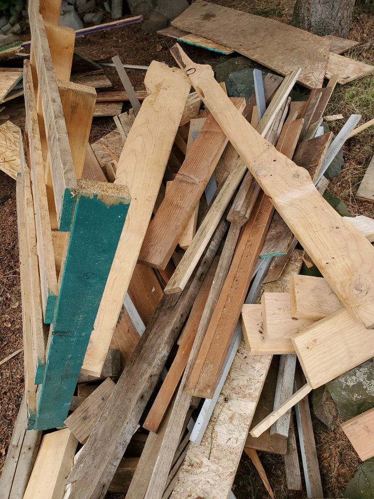 Free Scrap wood for Sale in Renton, WA OfferUp