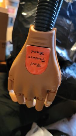 Nail Tech 💅🏼 Plastic Hand Tainer Para Unas 