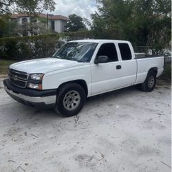 2005 CHEVY SILVERADO 