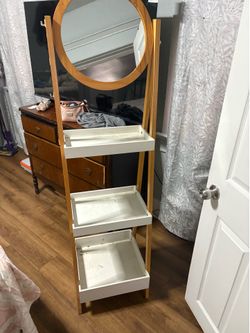 Vanity mirror