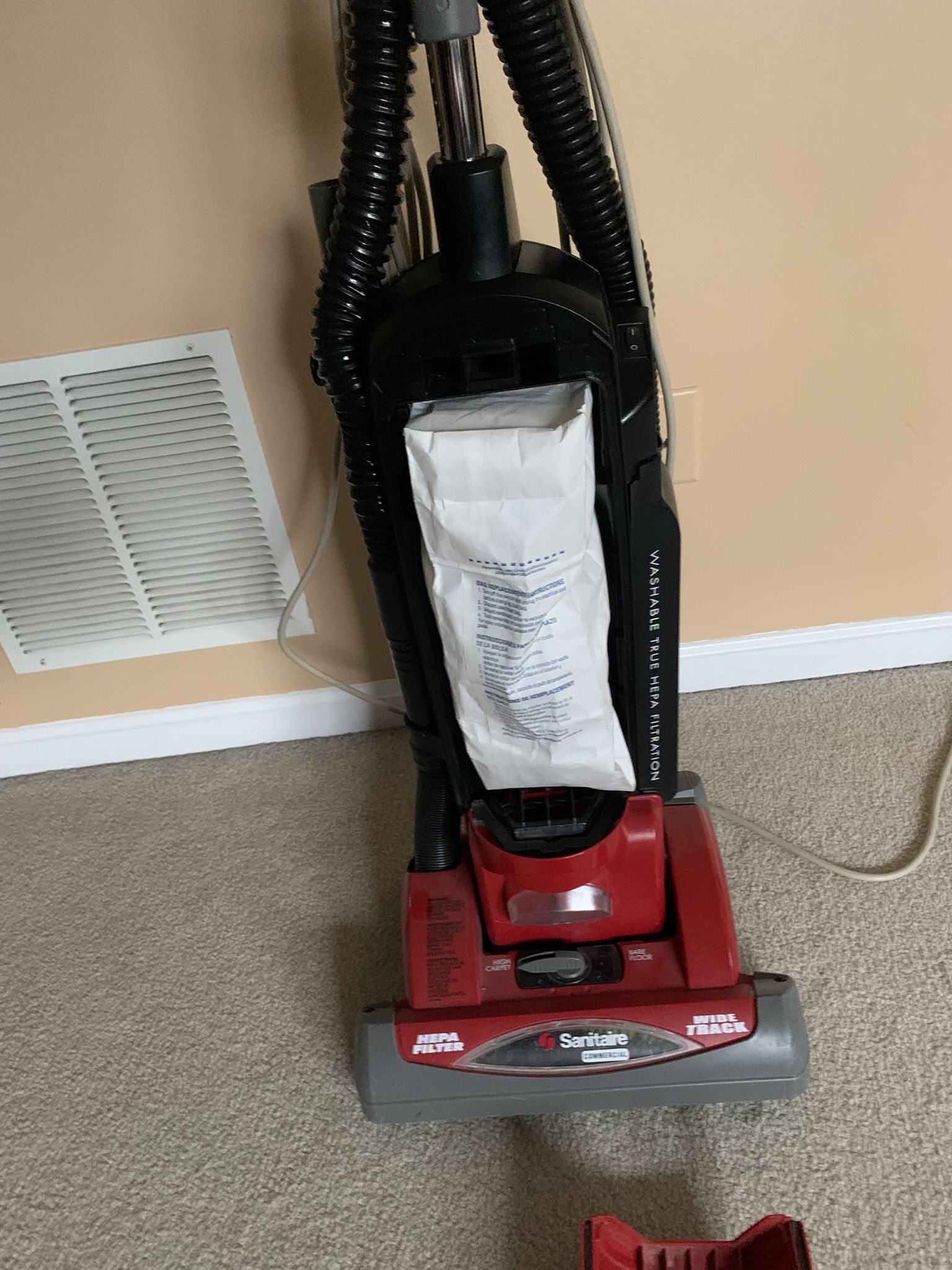 Vacuum Hard Wood And Carpet Cleaner 
