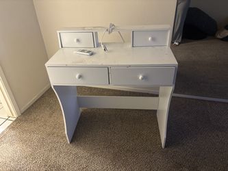 Light up vanity with mirror