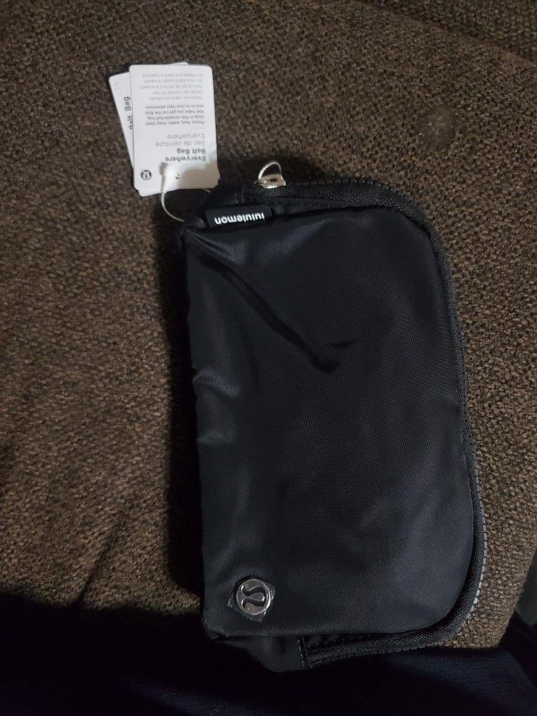 LULULEMON EVERYWHERE BELT BAG