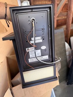 Progress Lighting 1-Lt. Large Wall Lantern (10")