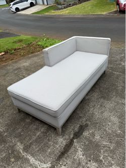 Chaise Lounge / Day Bed