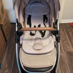 Maxi Cosi Stroller And Car seat Travel System 