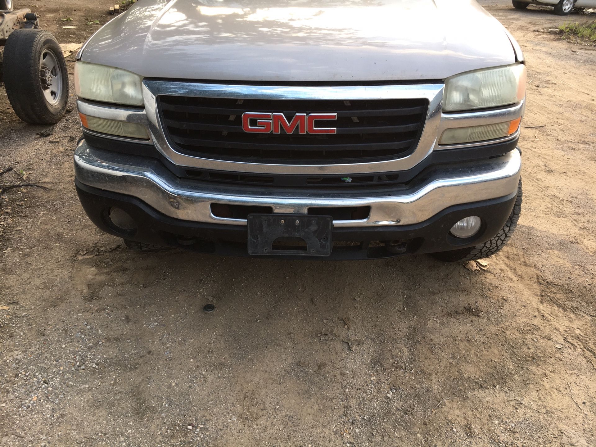 04 GMC Sierra Parting out