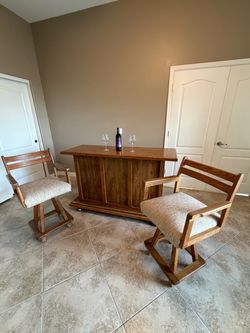 Portable Bar with 2 Matching Barstools