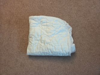 Twin Size Fitted Mattress Pad with Elastic Corners