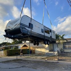 Rv Trailer,shed Relocate.movemos Casita De Patio Crane 