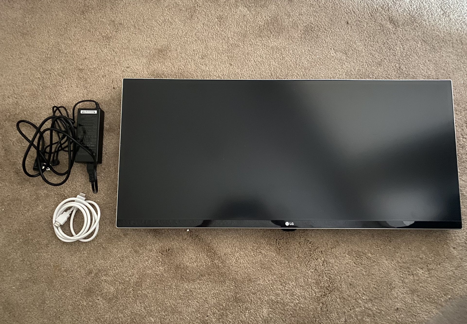 LG Ultrawide LED 34’ Computer Monitor
