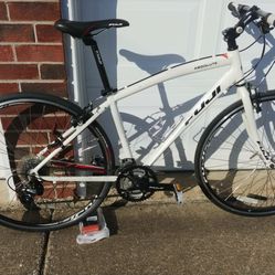 Size Small Medium Fuji Flat Bar Road Bike