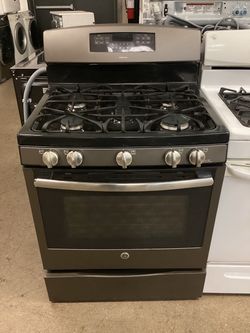 GE 30 in. 5.6 cu.ft. Self Cleaning and Steam Gas Range