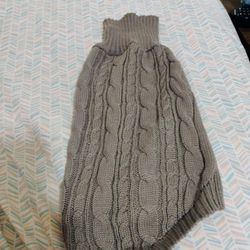 Dog Sweatshirt Size Medium 5 Dollars 