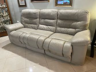 Couch - Recliner - Off White