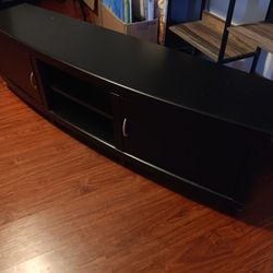 Entertainment/TV Stand