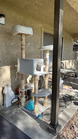 Cat tree