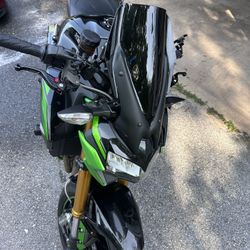 24 Kawasaki Z900 se
