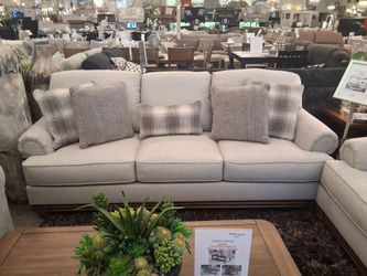 Transitional Sofa Set