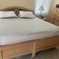 Bedroom Set, Natural Wood