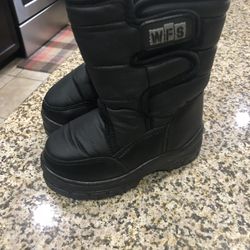 Snow Boots