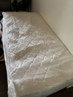 $40 Twin spring mattress- open box