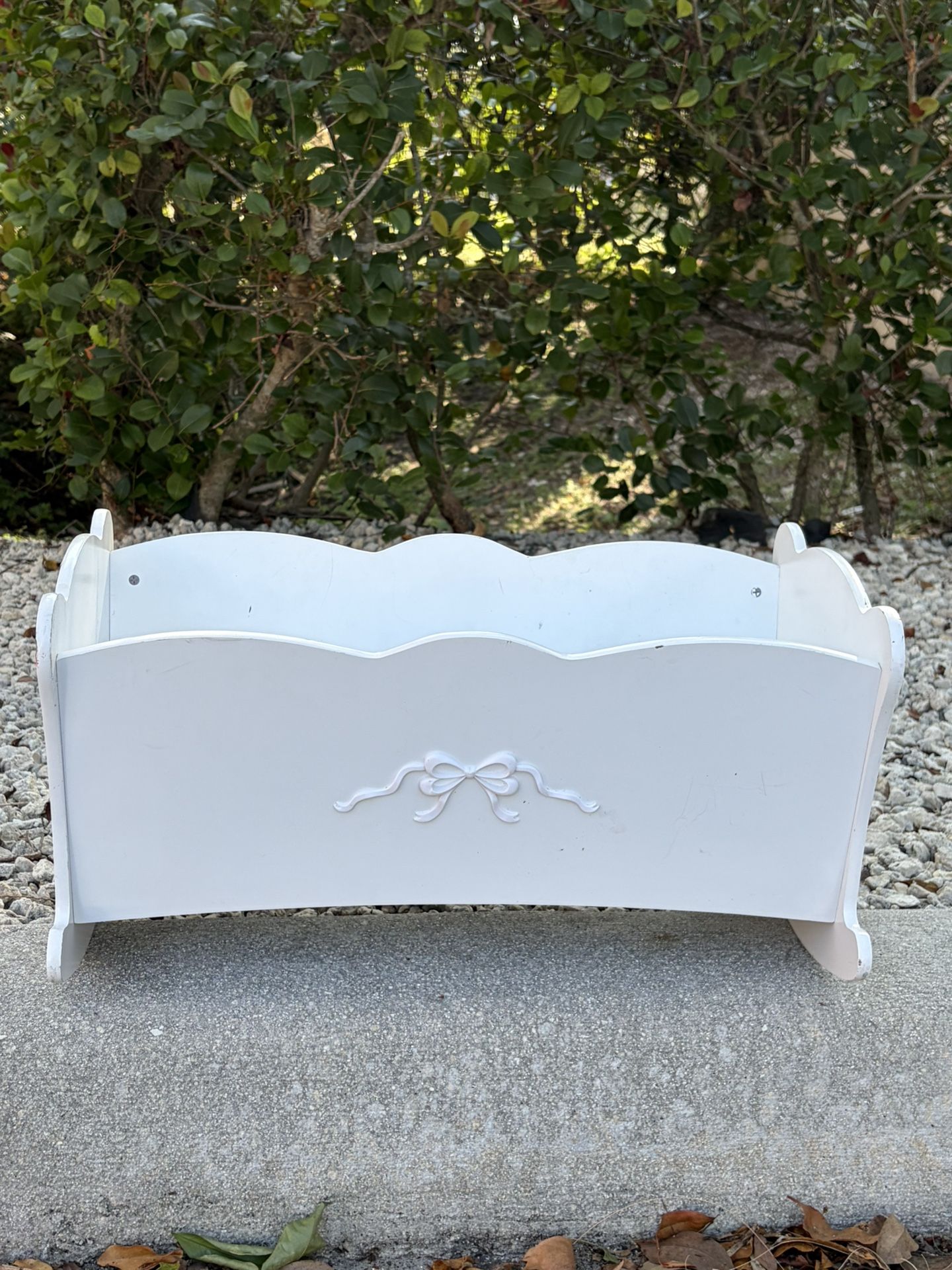 Kidcraft Tiffany Bow Baby Doll Cradle