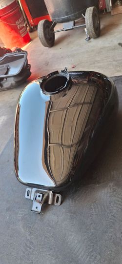 Harley-Davidson Vivid Black gas tank