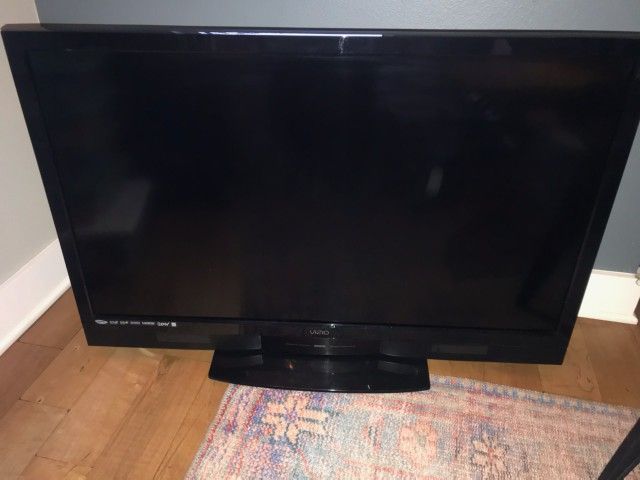 Vizio TV 47-inch