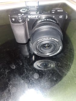Sony a6100 4k camera with lens