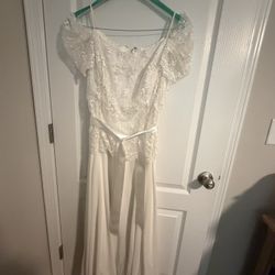 Elegant Jessica McClintock  Off  White Lace Dress 