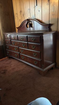 Dresser
