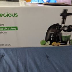 Brecious Slow Cold Press Juicer 
