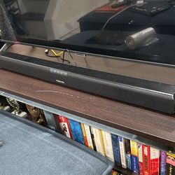 Toshiba Soundbar- Comes With Plug In Wire, Plz See Description