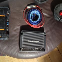 Car Amp   W/cords 